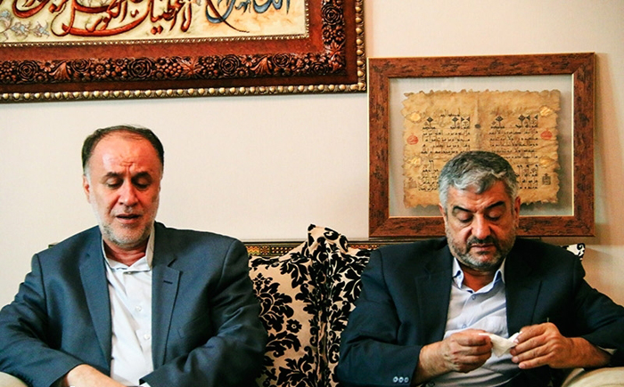 (تصاویر) گریه رضایی در سوگ سردار همدانی