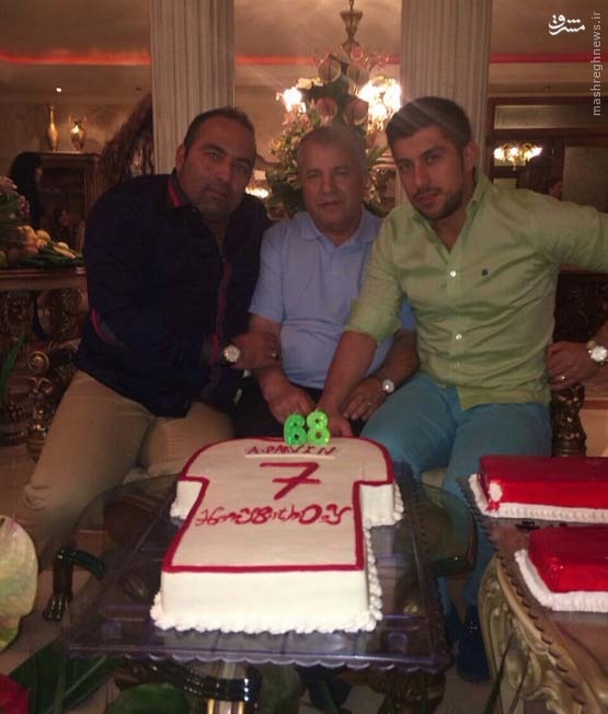 جشن تولد سلطان در کنار خانواده