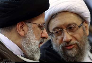 مراسم تودیع و معارفه رئیس قوه قضاییه مراسم تودیع و معارفه آیت‌الله صادق آملی لاریجانی و حجت الاسلام سید ابراهیم رئیسی رؤسای قدیم و جدید قوه‌قضاییه با حضور مسئولان قوه‌قضاییه و تعدادی از مسئولان لشکری و کشوری برگزار شد. حجت‌الاسلام محمدی‌گلپایگانی با حضور در این مراسم، متن حکم انتصابی از سوی مقام معظم رهبری برای حجت الاسلام رئیسی را قرائت و آن را تقدیم رئیس جدید قوه‌قضاییه کرد.