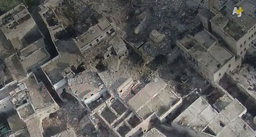 نجات معجزه‌ آسای پیرزن 80 ساله از زیر آوار! +عکس