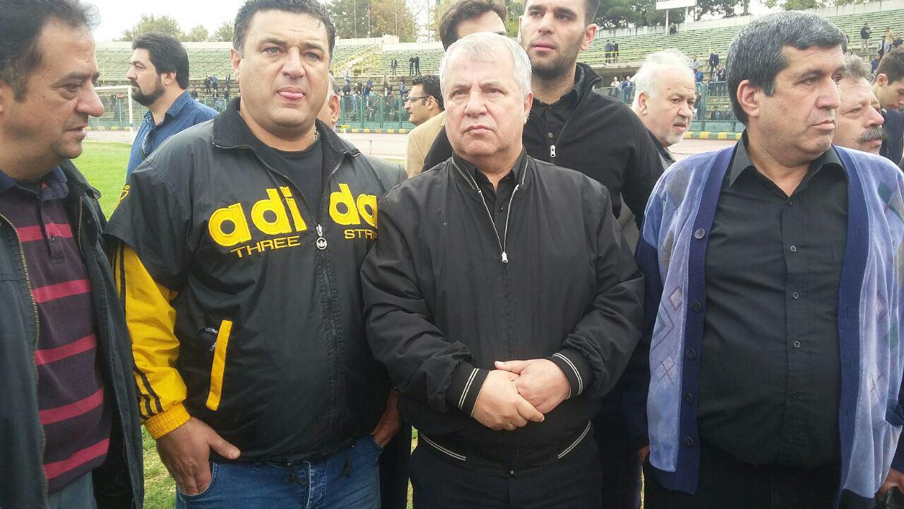 عکس / علی پروین در مراسم تشییع پورحیدری