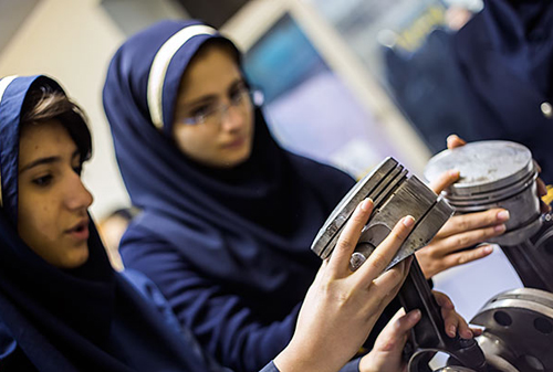 (تصاویر) اولین مدرسه هوانوردی دختران