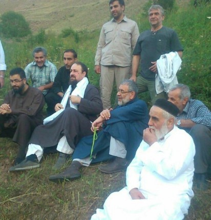 تصویری از طبیعت‌گردی سیدحسن خمینی و ناطق‌نوری