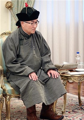 لباس مغولی سفیر در ساختمان ریاست جمهوری/عکس