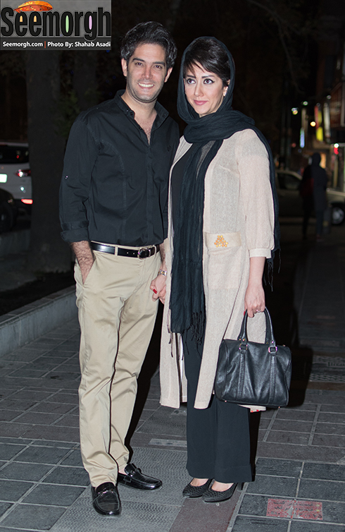 امیرعلی نبویان و همسرش درحال ورود به سینما فرهنگ