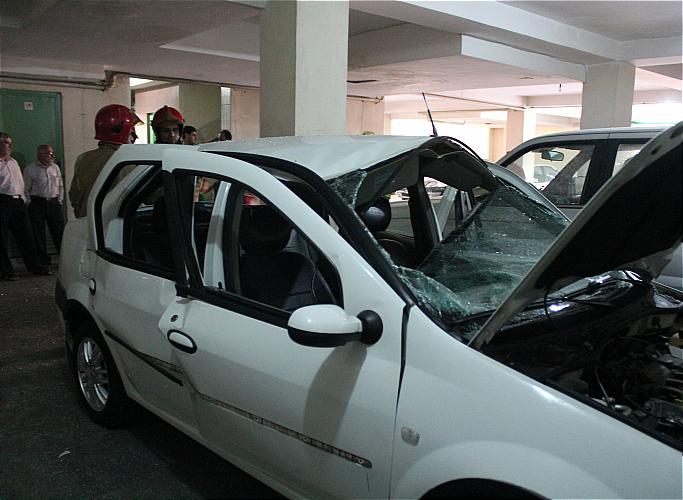 انفجار عجیب خودروی تندر 90 +تصاویر