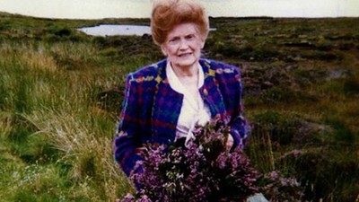 مادر دونالد ترامپ در سال ۱۹۴۲ شهروند آمریکا شده و در سال ۲۰۰۰ در سن ۸۸ سالگی درگذشت.