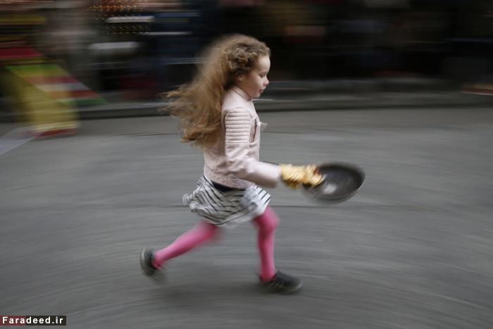 تصاویر/ مسابقه دویدن و درست کردن نان!