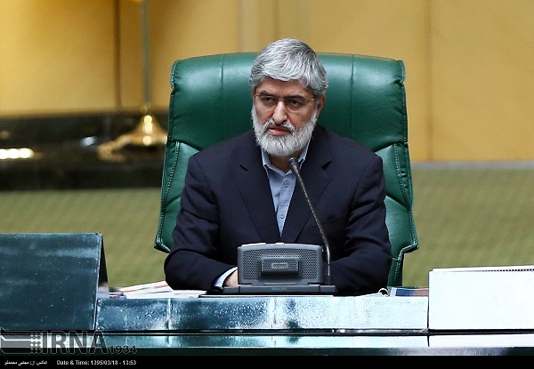 مطهری بر صندلی ریاست مجلس/ عکس