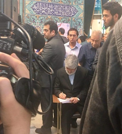 حسینیه ارشاد / شرکت علی مطهری نایب رئیس دوم مجلس در انتخابات/ عکس