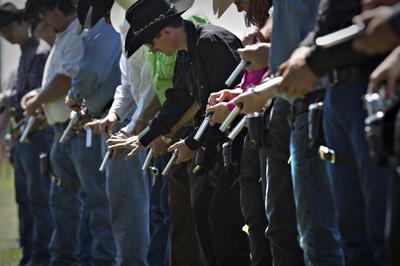 از شهر 100 شهروند کانادایی نیز 30.8 نفر سلاح گرم در اختیار دارند.