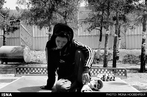 روایاتی تکان‌ دهنده از زندگی زنان معتاد (16+)