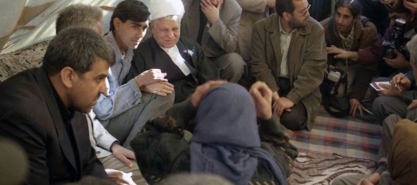 کسی از حضور هاشمی رفسنجانی در چادر زلزله زدگان بم