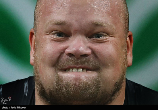 تصاویر دیدنی از مردان وزنه