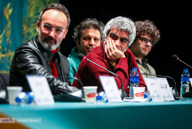 صبحانه با زرافه‌ها