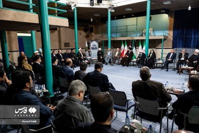 نشست فلسطین در سیره نظری و عملی امام