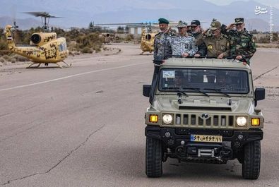 تصاویر سرلشکر باقری و فرمانده ارتش در پایگاه هوانیروز کرمان