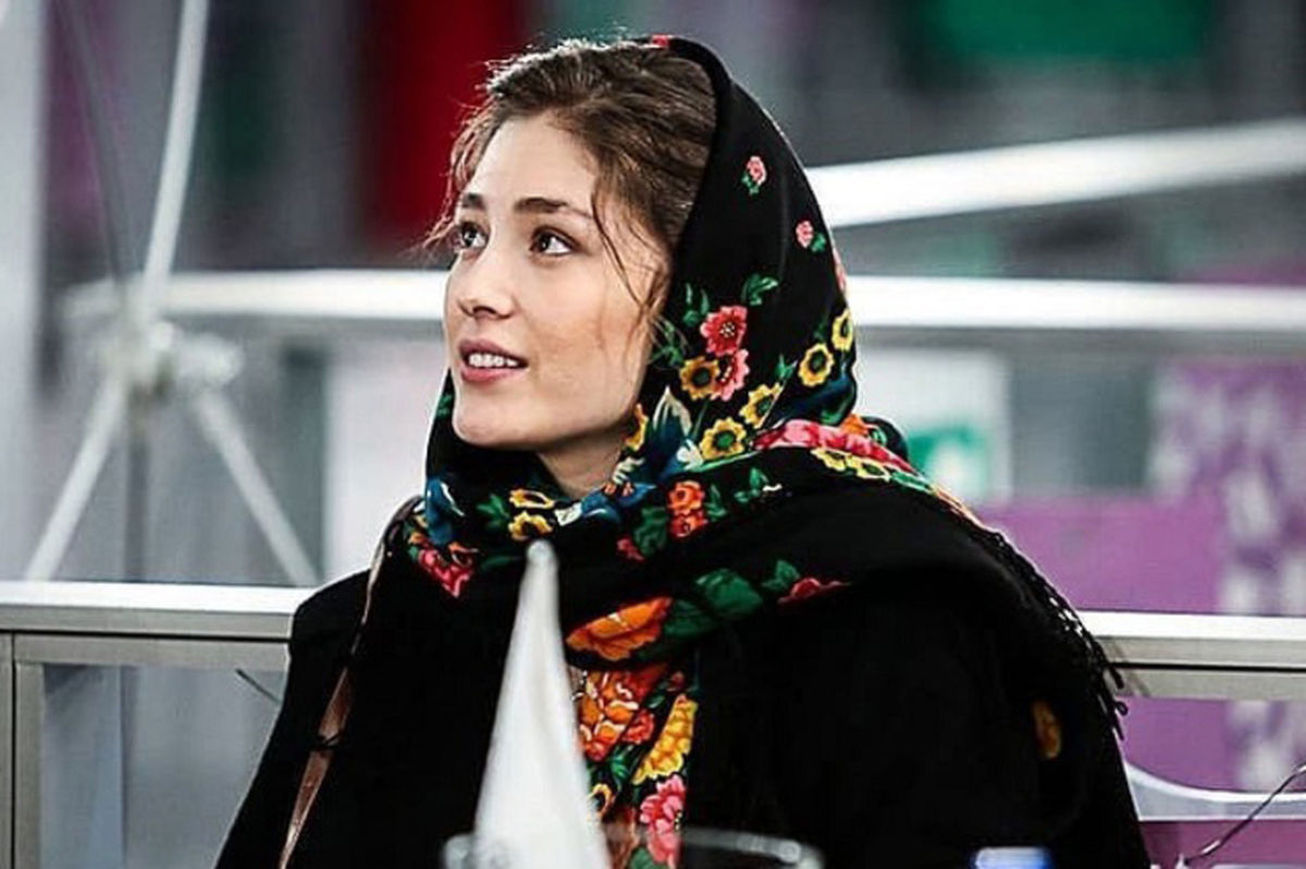 حرکت متفاوت فرشته حسینی و نوید محمدزاده در خیابان