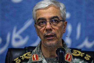 تصاویر سرلشکر باقری و فرمانده ارتش در پایگاه هوانیروز کرمان