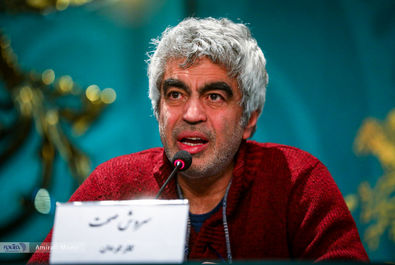 صبحانه با زرافه‌ها