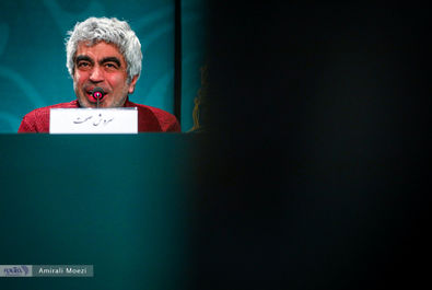 صبحانه با زرافه‌ها