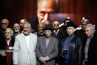 علی نصیریان