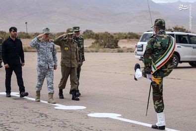 تصاویر سرلشکر باقری و فرمانده ارتش در پایگاه هوانیروز کرمان