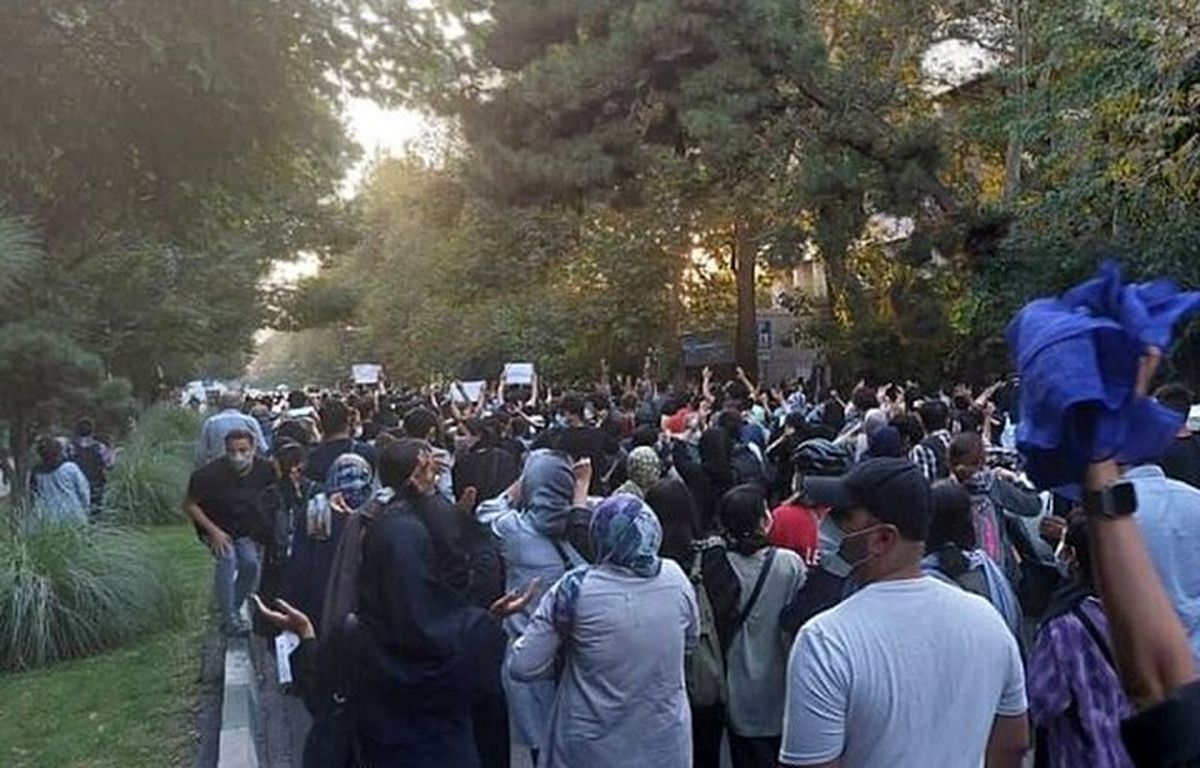 دستیار وزیر اطلاعات: سرویسهای جاسوسی اغتشاشگران را سازماندهی میکردند